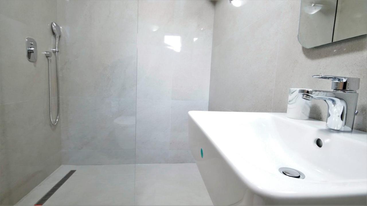 Kala Rooms & Suites 부드바 외부 사진